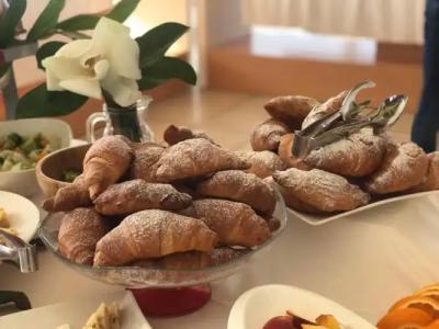 Fishta & Apartments - 9