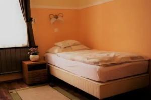 Peto Apartman, Gyor