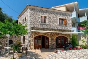 Averto, Lefkada Town