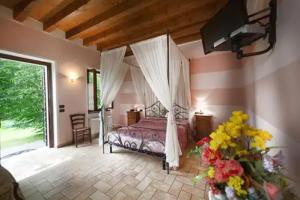 Corte Fattori Farm, Perini
