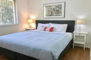 Hensman 10, Perth