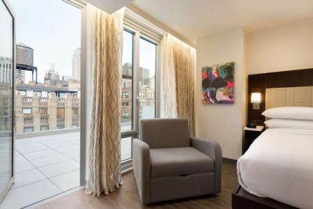 Embassy Suites By Hilton New York Manhattan Times Square - 7