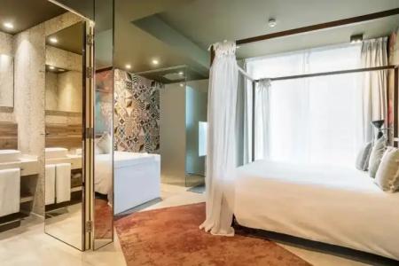 SB Glow **** Sup - 63