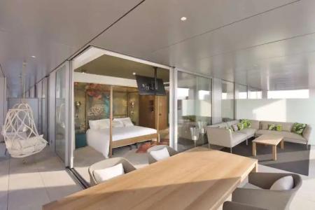 SB Glow **** Sup - 24