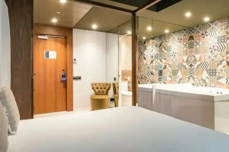 SB Glow **** Sup - 62