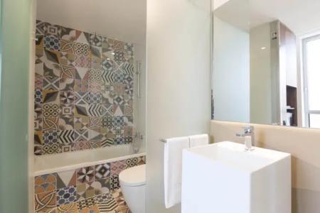 SB Glow **** Sup - 56