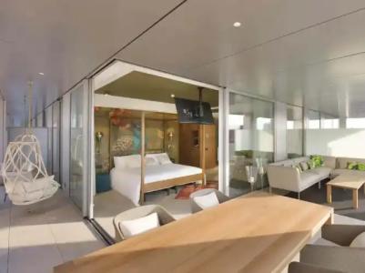 SB Glow **** Sup - 65