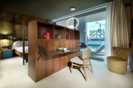 SB Glow **** Sup - 55