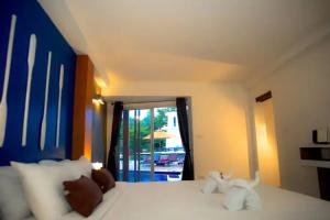 Replay Pool Villa Beachfront Samui, Bang Rak Beach