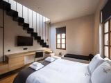 With Private Terrace with Hot Tub Double Penthouse Suite with old town view