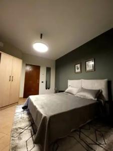Oda Tirana - 245