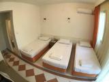 Economy Triple room with balcony