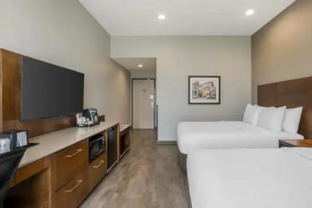 Best Western Plus East Side - 55