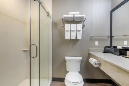 Best Western Plus East Side - 60