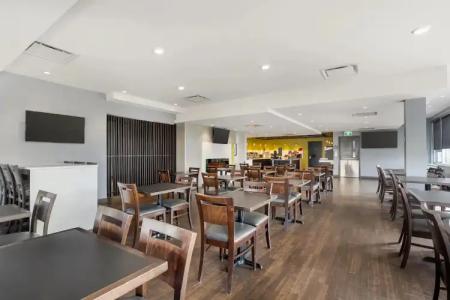 Best Western Plus East Side - 28