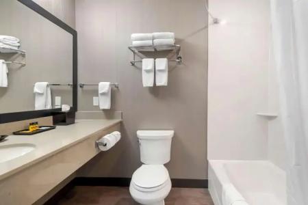 Best Western Plus East Side - 8