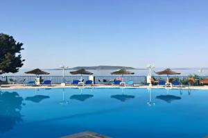 Hotel Golden Sun, Finikounta
