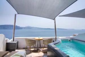 Secret Legend Suites, Oia