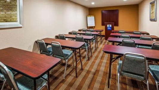 Best Western Cape Cod - 18