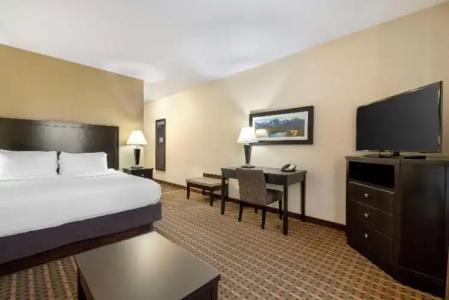 Best Western Pacific Inn - 100