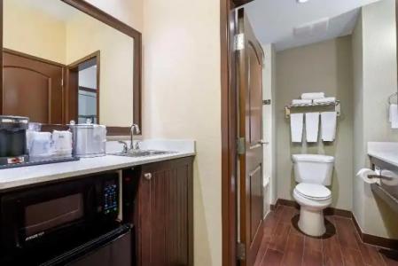 Best Western Pacific Inn - 101