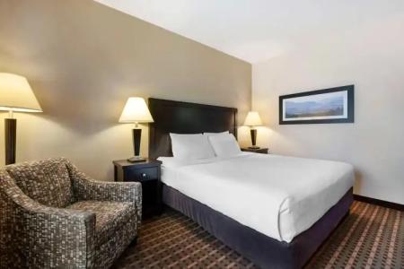 Best Western Pacific Inn - 43