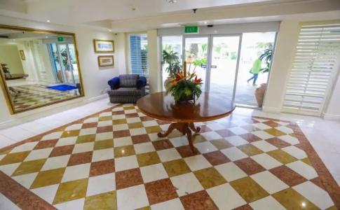 Bel Air on Broadbeach - Official - 14