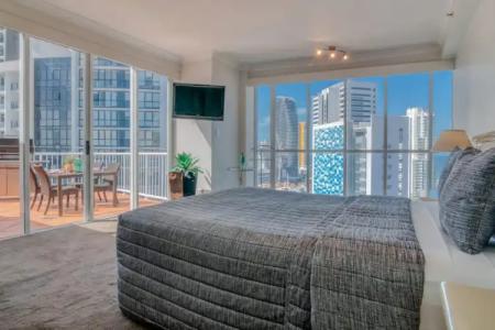 Bel Air on Broadbeach - Official - 6