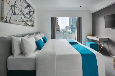 Haven't Met Bangkok Silom by Cross Collection - 30