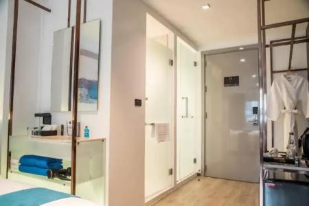 Haven't Met Bangkok Silom by Cross Collection - 44