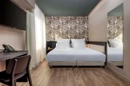 Brown Kubic, a member of Browns - 61