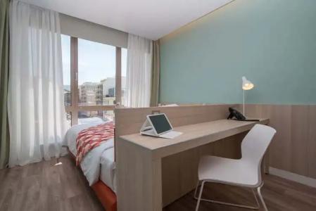 Brown Kubic, a member of Browns - 7