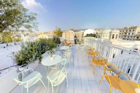 Brown Kubic, a member of Browns - 30