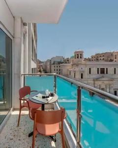 Brown Kubic, a member of Browns - 66