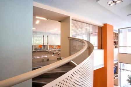 Brown Kubic, a member of Browns - 25