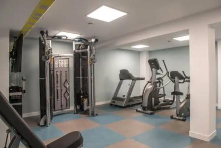 Brown Kubic, a member of Browns - 23