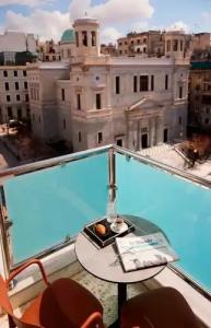 Brown Kubic, a member of Browns - 65