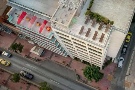 Brown Kubic, a member of Browns - 32