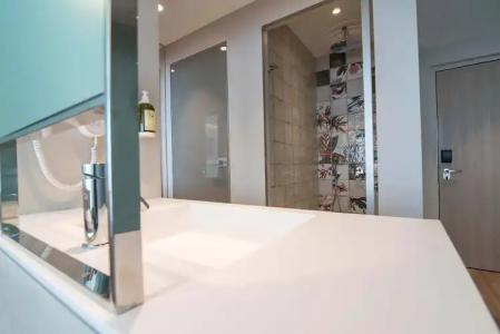 Brown Kubic, a member of Browns - 13