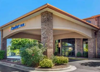 Comfort Inn at Thousand Hills - 0