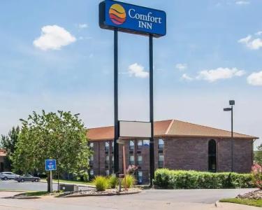 Comfort Inn at Thousand Hills - 31