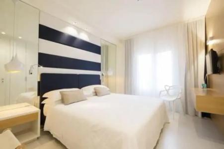 Metropol Ceccarini Suite - 65