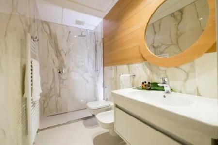 Metropol Ceccarini Suite - 100