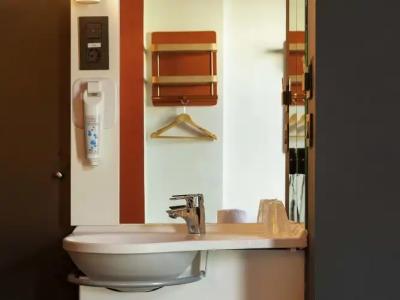 Ibis Budget Madrid Centro Lavapies - 53