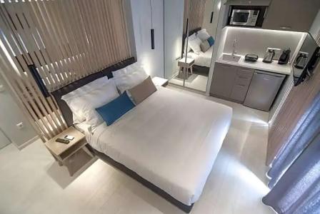 Acropolis Stay - 100