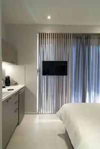 Acropolis Stay - 98