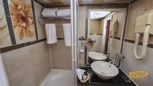 Nile View Jewel - 38