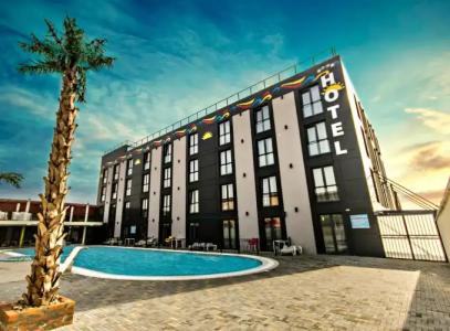 Garni Hollywoodland Wellness & Aquapark - 0