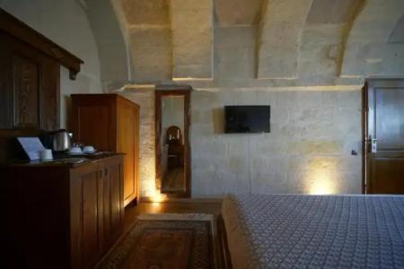 Eyes Of Cappadocia Cave - 193