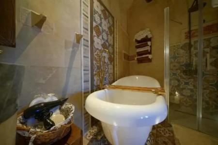 Eyes Of Cappadocia Cave - 173